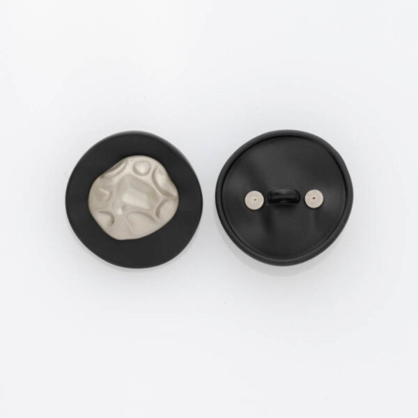 China Alloy Button Exporter - Image 2