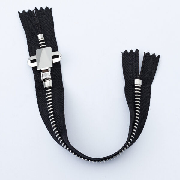 Customize Tape Zipper for Clothing - Image 2